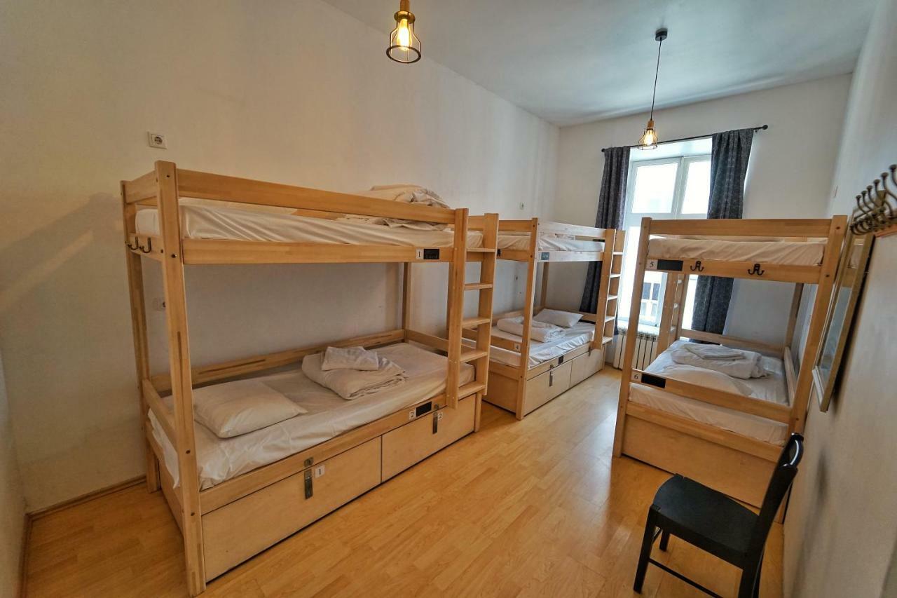 The Monks Bunk Hostel & Bar Tallinn Exteriör bild