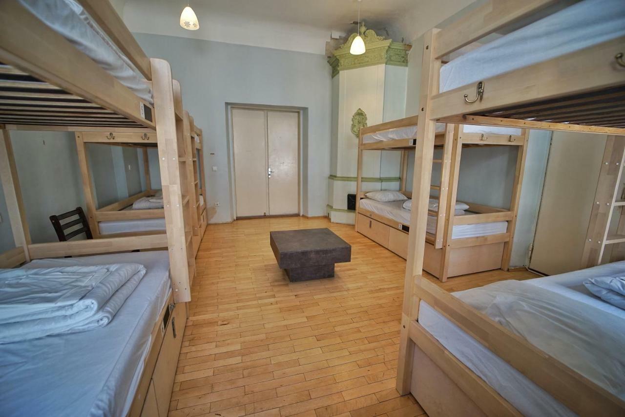 The Monks Bunk Hostel & Bar Tallinn Exteriör bild