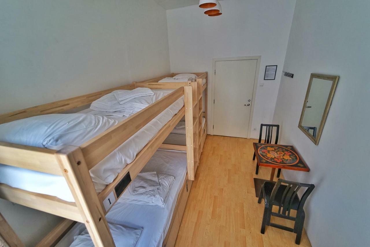 The Monks Bunk Hostel & Bar Tallinn Exteriör bild